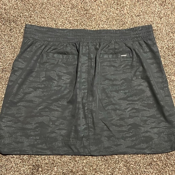 Orvis camouflage green skort plus size - Picture 3 of 3